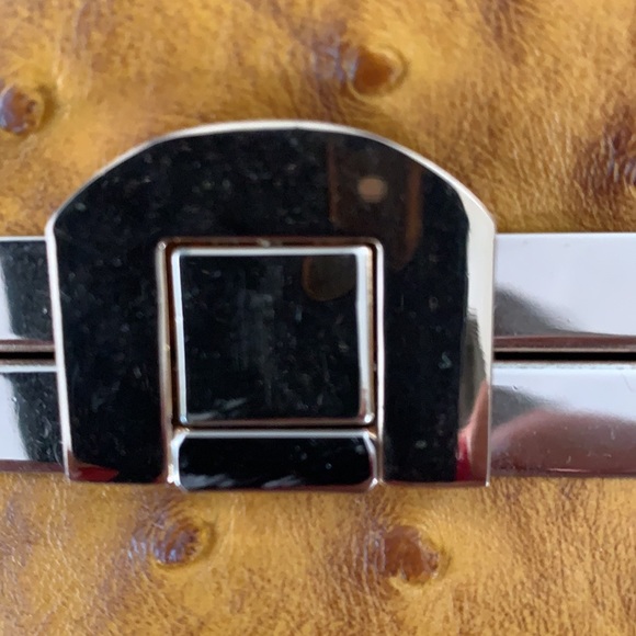 *SOLD* Faux Ostrich Purse - Picture 5 of 9